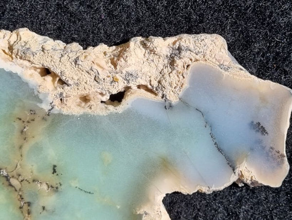 Chalcedony slab PC110