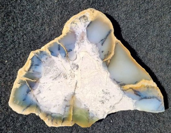 Chalcedony slab PC111