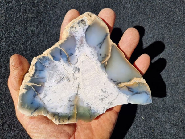Chalcedony slab PC111