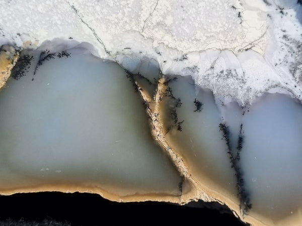 Chalcedony slab PC111