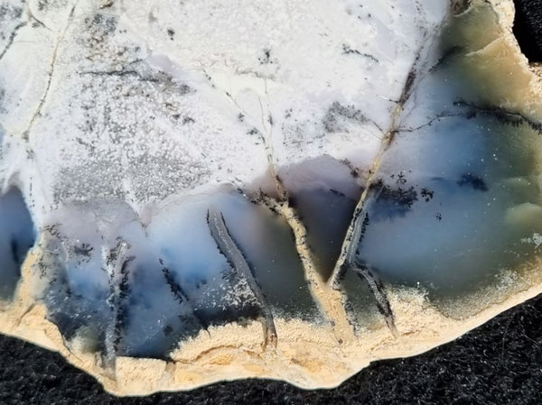 Chalcedony slab PC111