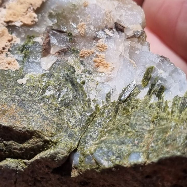 Epidote, Quartz & Axinite EPI65
