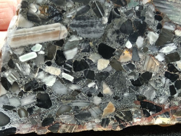 Black Conglomerate B216