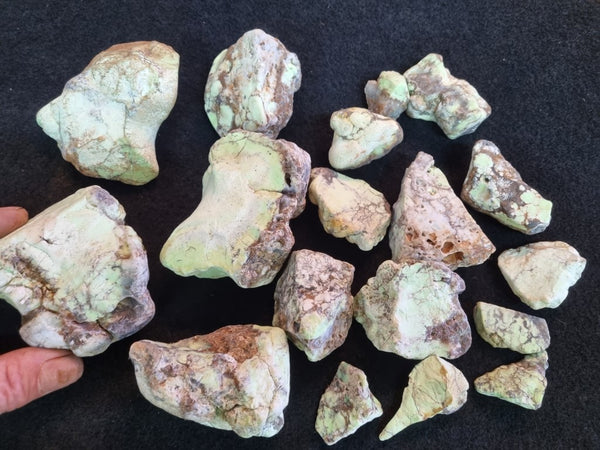 Lime magnesite rough.  LMR 105