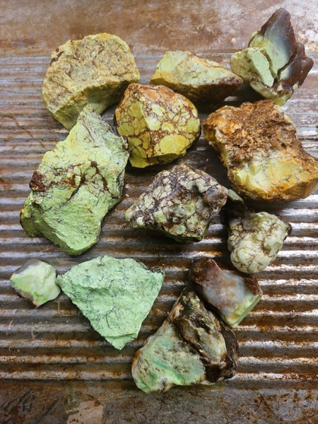 Lime magnesite rough. LMR 110 – GemstoneGeeks.