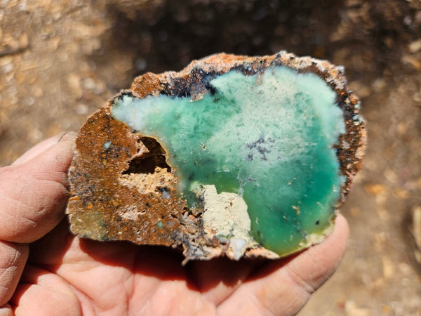 Polished  Chrysoprase slab CH452