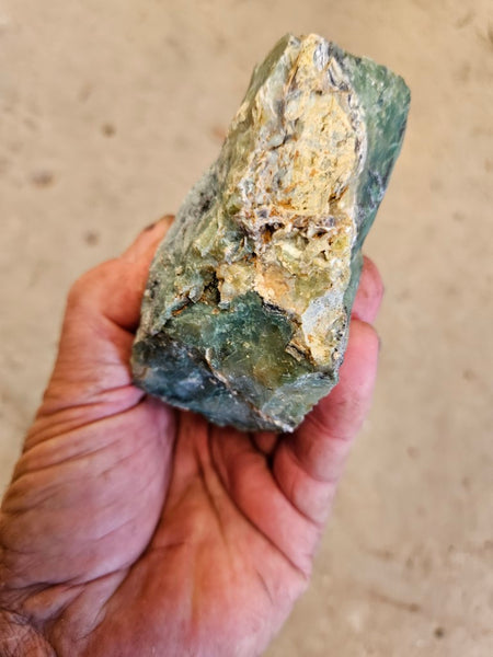 Green Opal  rough.  GOR 132