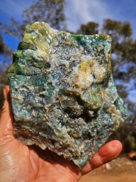 Green Opal  rough.  GOR 136