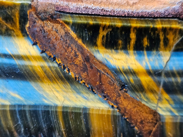 Polished African Tiger Eye slab TEA105