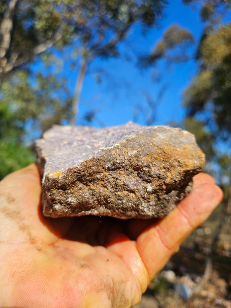 Lepidolite rough LPR101