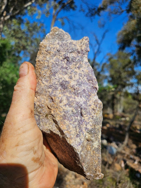 Lepidolite rough LPR101