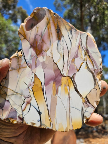 Polished Brecciated Mookaite rock BM330