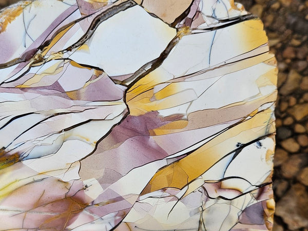 Polished Brecciated Mookaite rock BM330