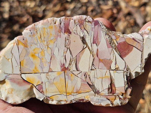 Polished Brecciated Mookaite rock BM331