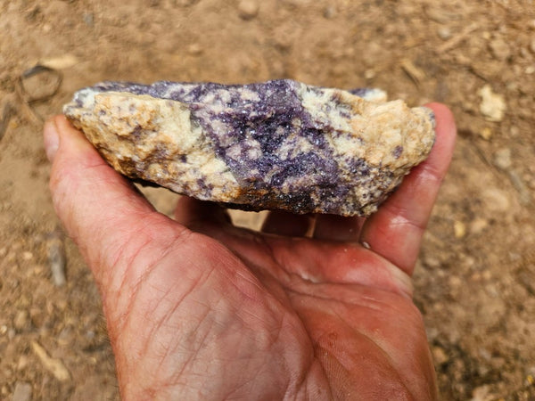 Lepidolite rough LPR102