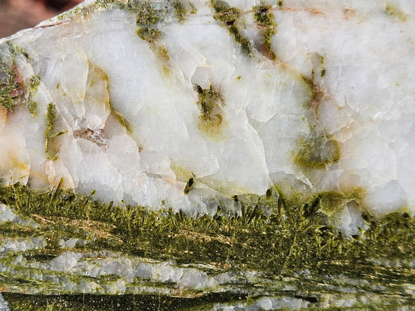 Epidote, Quartz & Axinite EPI80