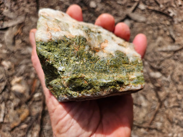 Epidote, Quartz & Axinite EPI80
