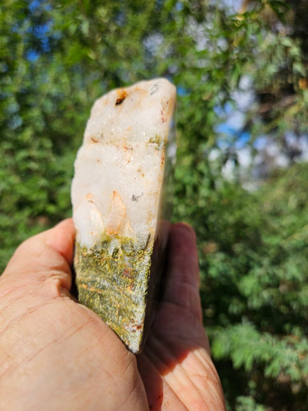 Epidote, Quartz & Axinite EPI82