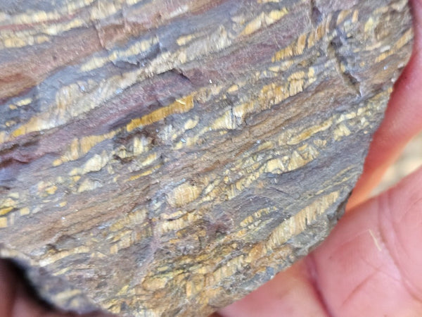 Tiger Iron rough rock TIR180