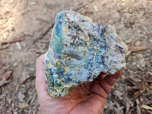 Green Opal  rough.  GOR 137