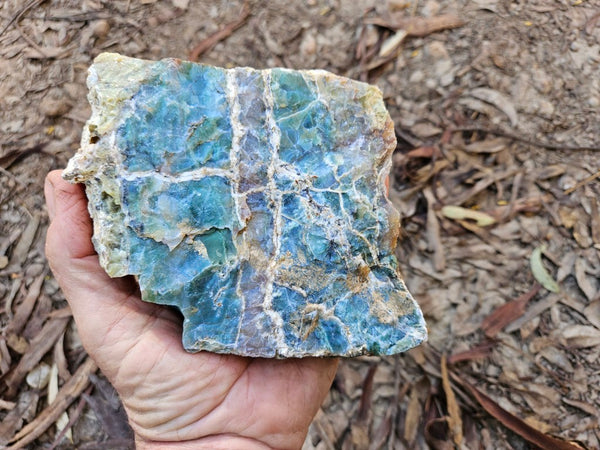 Green Opal  rough.  GOR 138