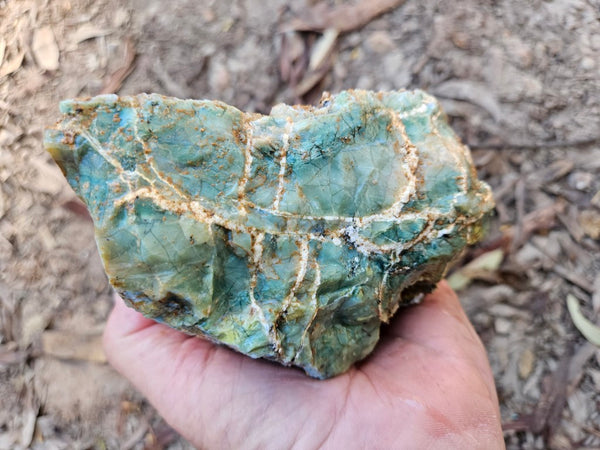 Green Opal  rough.  GOR 139