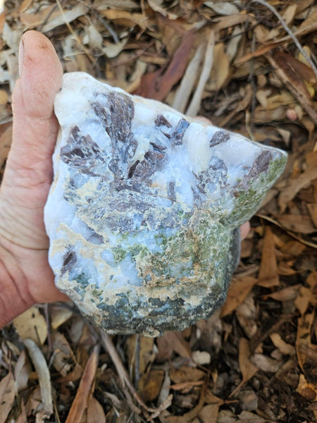 Epidote, Quartz & Axinite EPI84