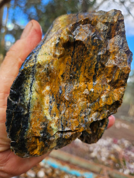 Opalised Serpentine rough.  OSR 112