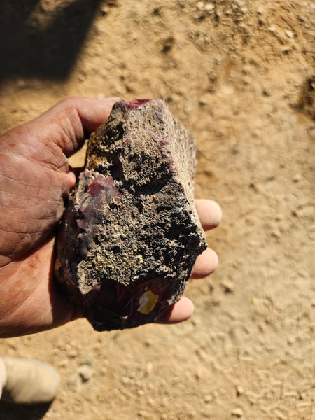 Mookaite rough.  MKR 270