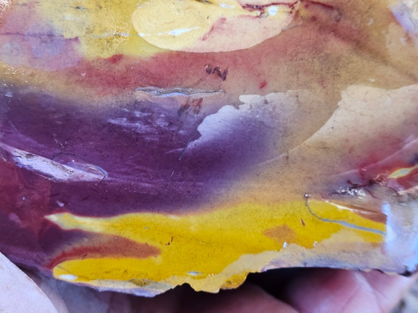 Mookaite rough.  MKR 270