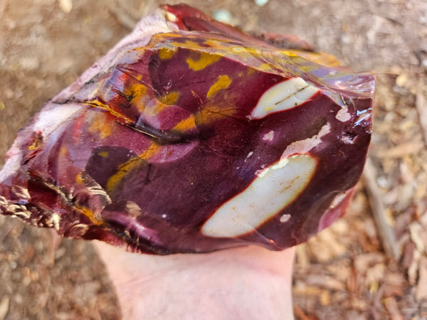 Mookaite rough.  MKR 271