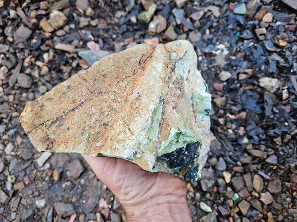 Rough Chrome Chalcedony CCR167