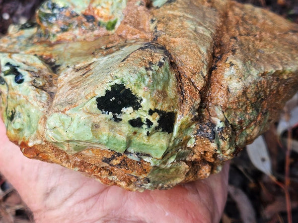 Rough Chrome Chalcedony CCR167