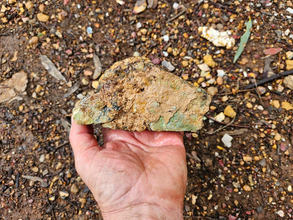 Rough Chrome Chalcedony CCR168