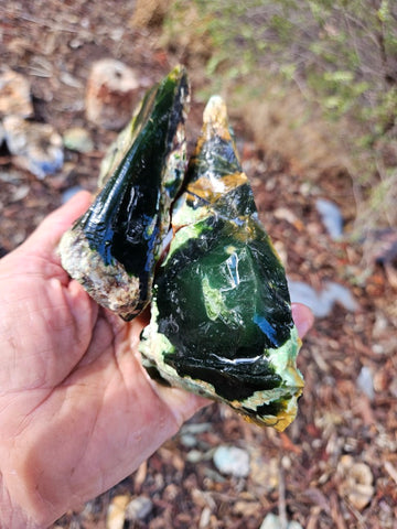 Rough Chrome Chalcedony CCR170