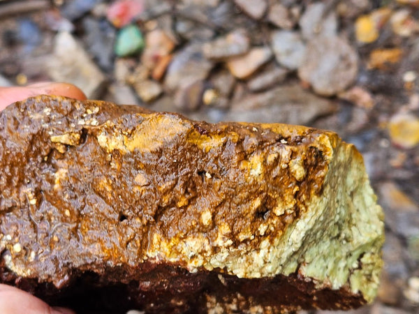 Lime magnesite rough.  LMR 129