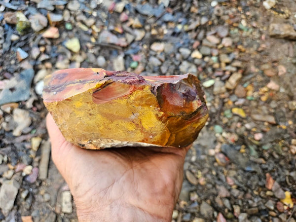 Mookaite rough.  MKR 273