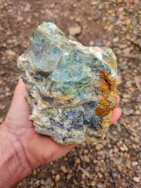 Green Opal  rough.  GOR 141