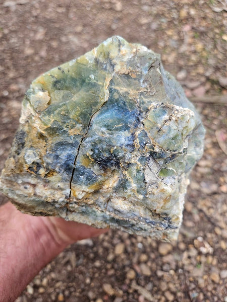 Green Opal  rough.  GOR 141