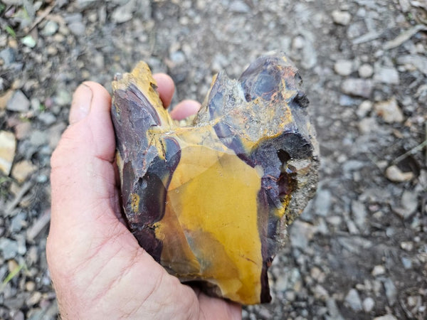 Mookaite rough.  MKR 274