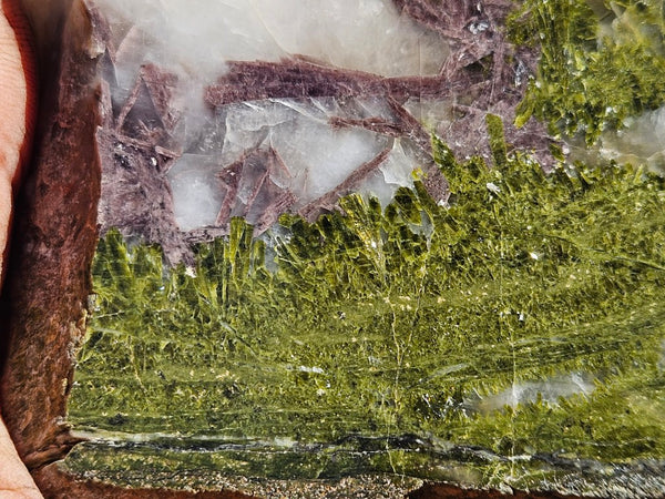 Epidote, Quartz & Axinite EPI85