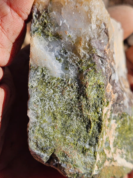 Epidote, Quartz & Axinite EPI85
