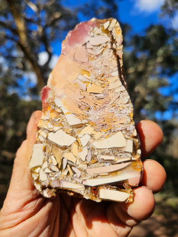 Polished Brecciated Mookaite rock BM332