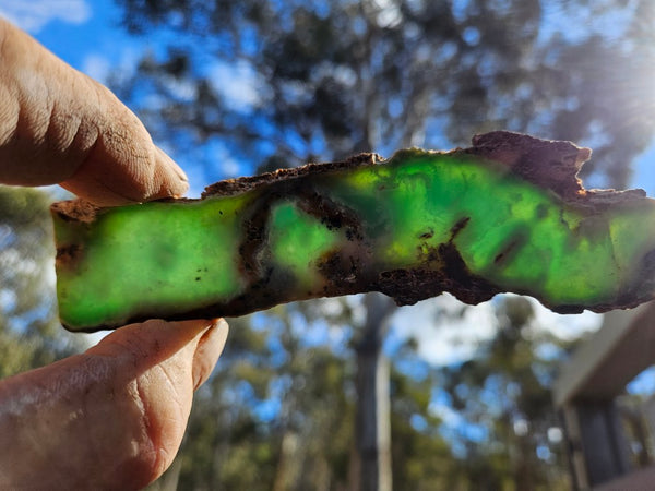 Polished  Chrysoprase slab CH483