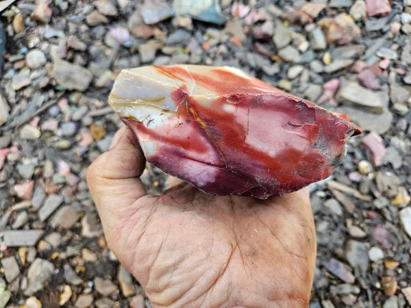 Mookaite rough.  MKR 283