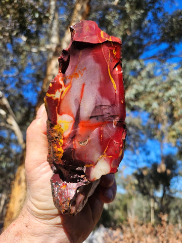 Mookaite rough.  MKR 284