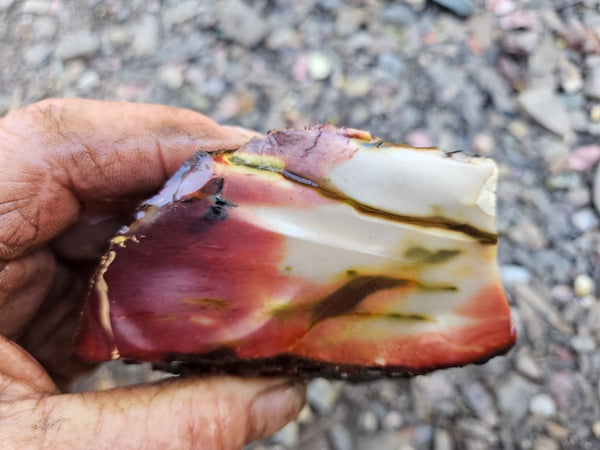 Mookaite rough.  MKR 285
