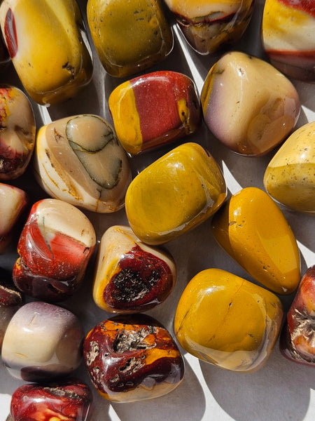 1 kg. Tumble Polished Mookaite MKT187