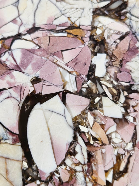 Polished Brecciated Mookaite rock BM339
