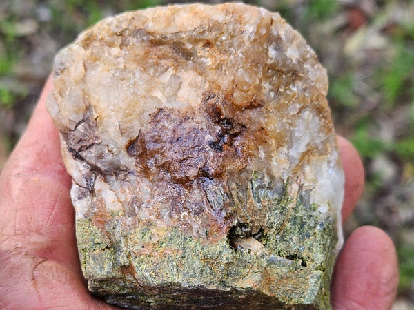 Epidote, Quartz & Axinite EPI90